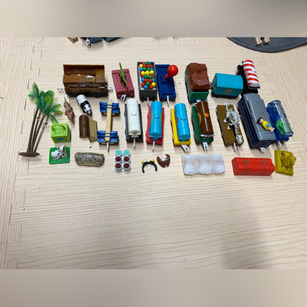 Super RARE Cargos for Thomas the Train!! Priced Individually (see desc.)